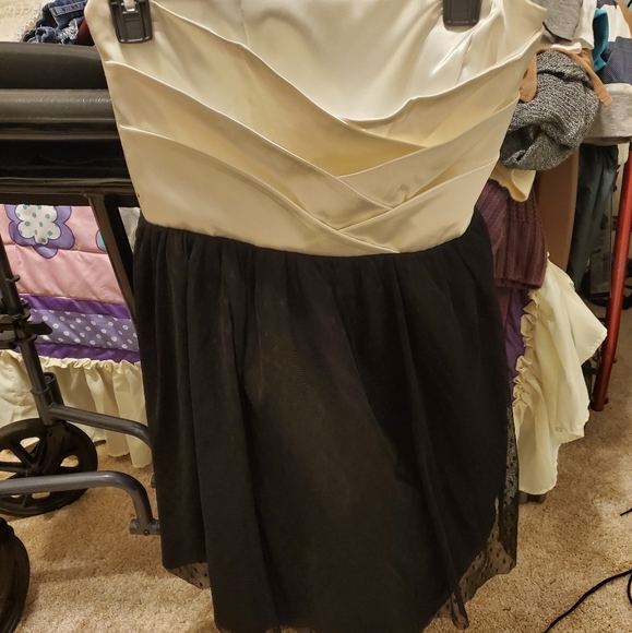 Strapless party dress - Picture 1 of 1